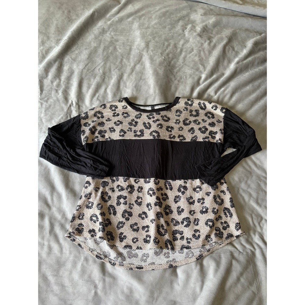 VOLL Leopard Print Color Block Long Sleeve Top Black Tan Animal Print Crew Neck